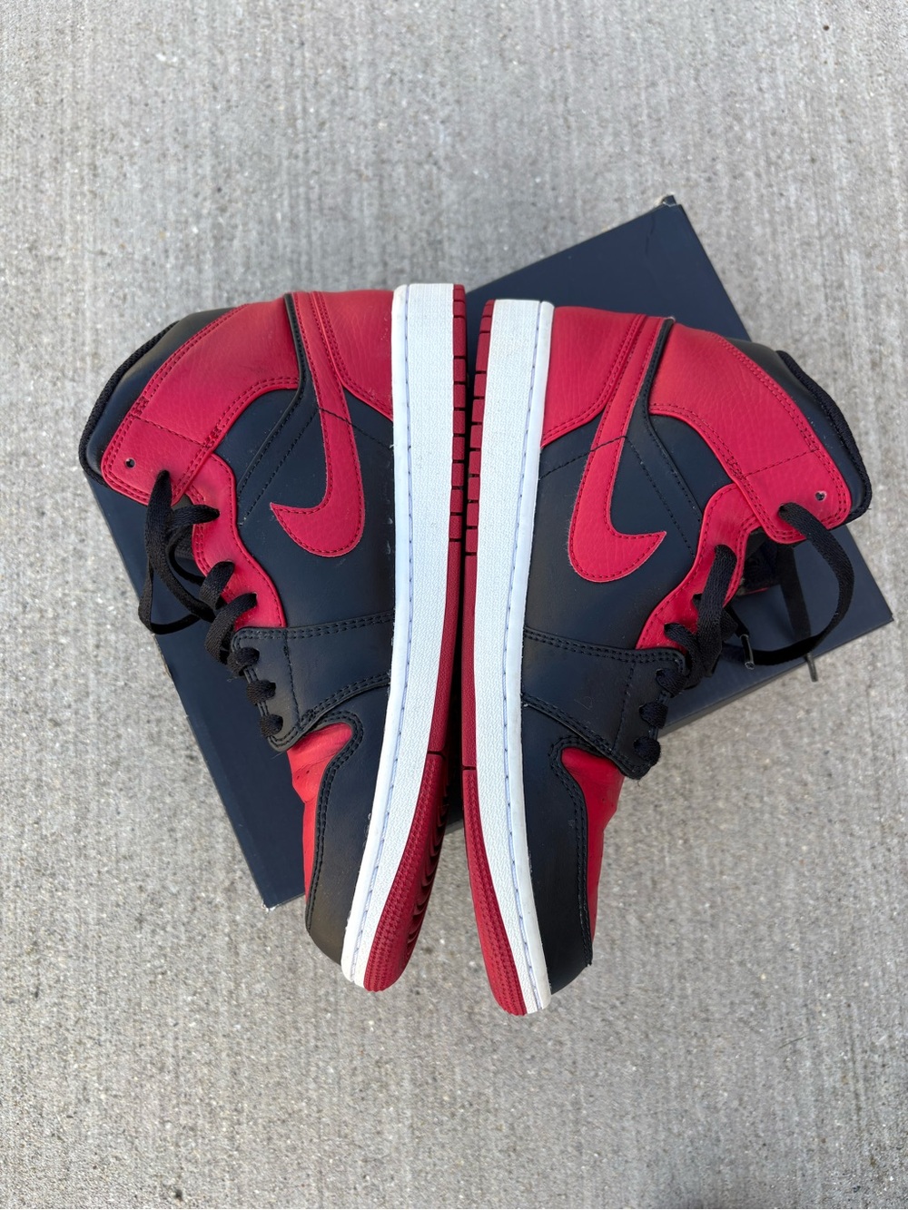 Nike Men’s Air Jordan 1 Mid
